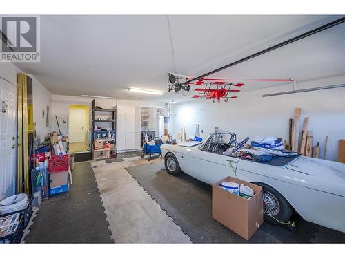 3333 South Main Street Unit# 129, Penticton, BC - Indoor Photo Showing Garage