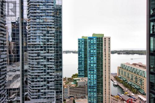 2910 - 100 Harbour Street, Toronto (Waterfront Communities), ON - Outdoor With Facade