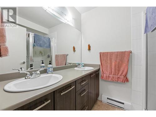 1831 Ambrosi Road Unit# 7 Lot# 17, Kelowna, BC - Indoor Photo Showing Bathroom