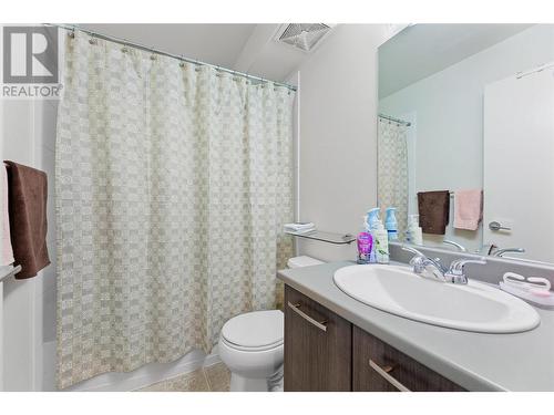 1831 Ambrosi Road Unit# 7 Lot# 17, Kelowna, BC - Indoor Photo Showing Bathroom