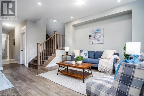 3 Alayche Trail, Welland, ON - Indoor Photo Showing Living Room