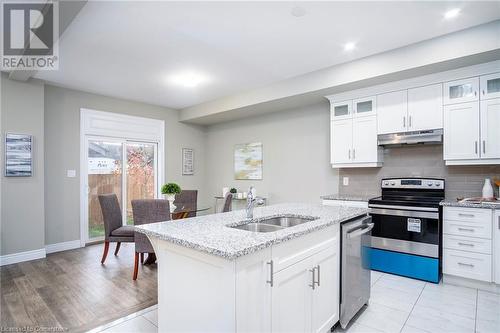 3 Alayche Trail, Welland, ON - Indoor Photo Showing Kitchen With Double Sink