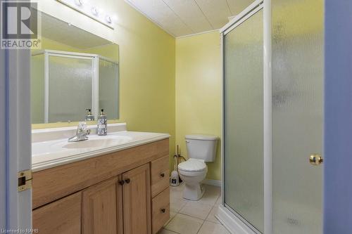 229 Gatestone Drive, Hamilton, ON - Indoor Photo Showing Bathroom