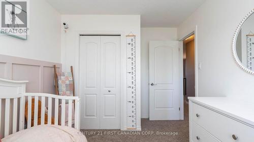 18 Leesboro Trail, Thames Centre (Thorndale), ON - Indoor Photo Showing Bedroom