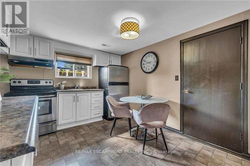 14 Par Place, Hamilton (Gershome), ON - Indoor Photo Showing Kitchen