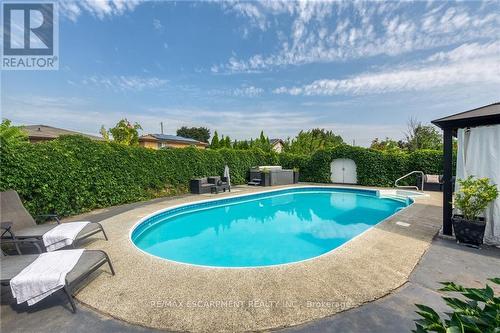 14 Par Place, Hamilton, ON - Outdoor With In Ground Pool With Backyard