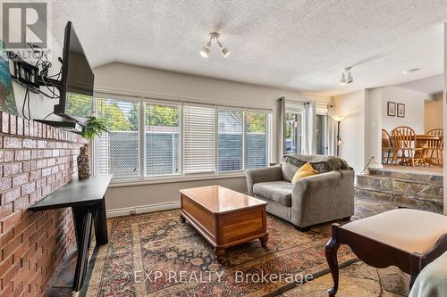 B - 11532 Longwoods Road, Middlesex Centre (Delaware Town), ON - Indoor Photo Showing Living Room