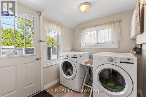 B - 11532 Longwoods Road, Middlesex Centre (Delaware Town), ON - Indoor Photo Showing Laundry Room