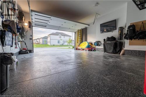 6 Cristallina Drive, Thorold, ON - Indoor Photo Showing Other Room