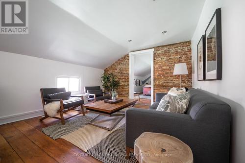 68 Mary Street, Prince Edward County (Picton), ON - Indoor Photo Showing Living Room