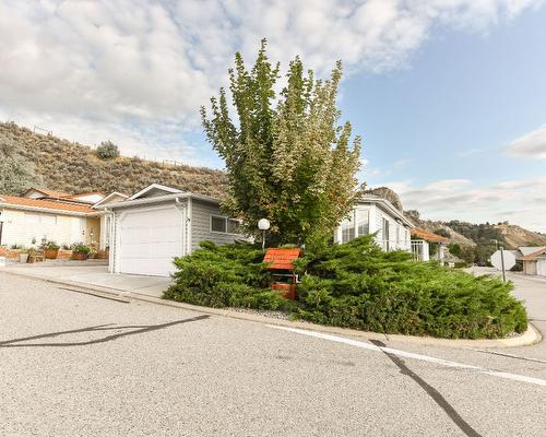 13-3096 South Main Street, Penticton, BC - Outdoor