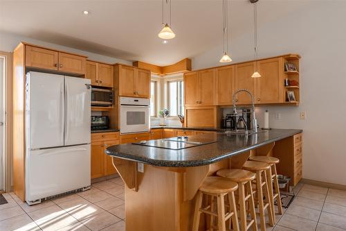 409 Patten Road, Oliver, BC - Indoor Photo Showing Kitchen With Double Sink