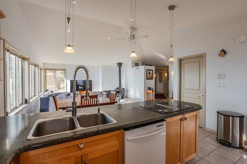 409 Patten Road, Oliver, BC - Indoor Photo Showing Kitchen With Double Sink