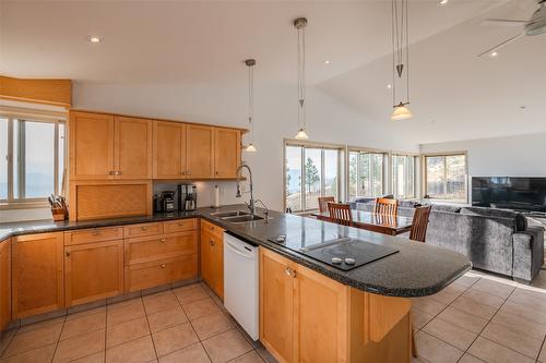 409 Patten Road, Oliver, BC - Indoor Photo Showing Kitchen With Double Sink