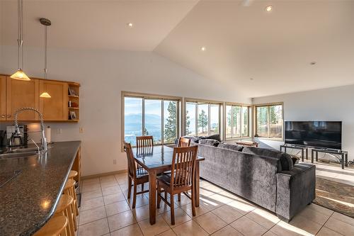 409 Patten Road, Oliver, BC - Indoor