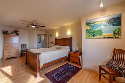 409 Patten Road, Oliver, BC - Indoor Photo Showing Bedroom