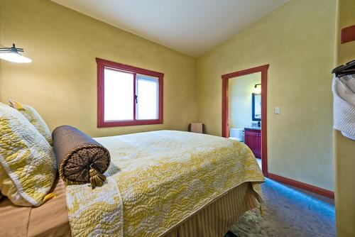 409 Patten Road, Oliver, BC - Indoor Photo Showing Bedroom