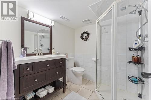 57 West 4Th Street, Hamilton, ON - Indoor Photo Showing Bathroom