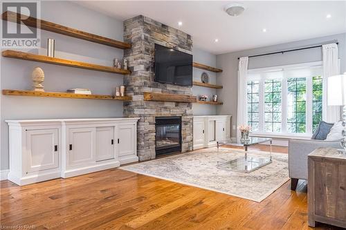 175 Oakhill Place, Hamilton, ON - Indoor Photo Showing Living Room With Fireplace