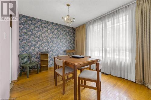 79 Hanover Place, Hamilton, ON - Indoor Photo Showing Dining Room