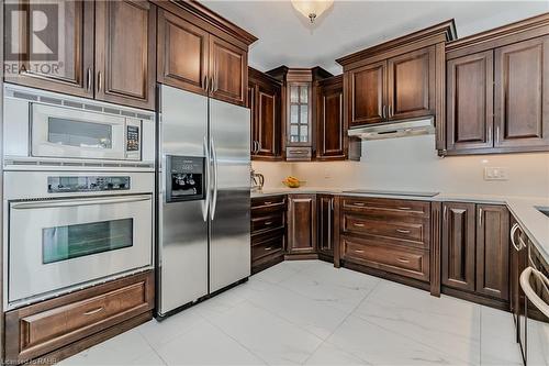 60 Springbreeze Heights, Hamilton, ON - Indoor Photo Showing Kitchen With Stainless Steel Kitchen