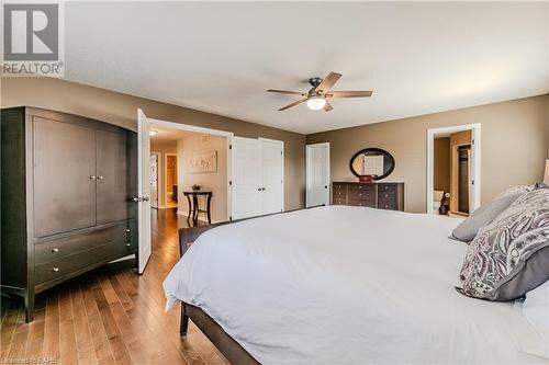 60 Springbreeze Heights, Hamilton, ON - Indoor Photo Showing Bedroom