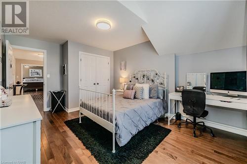 60 Springbreeze Heights, Hamilton, ON - Indoor Photo Showing Bedroom