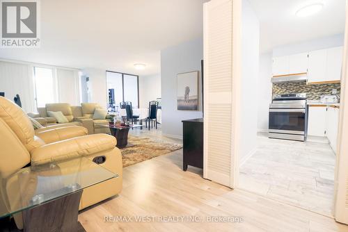 212 - 75 Emmett Avenue, Toronto (Mount Dennis), ON - Indoor Photo Showing Living Room