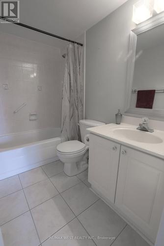 212 - 75 Emmett Avenue, Toronto, ON - Indoor Photo Showing Bathroom