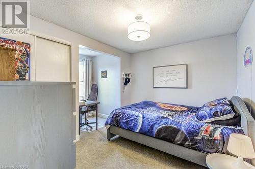 2438 Malcolm Crescent, Burlington, ON - Indoor Photo Showing Bedroom