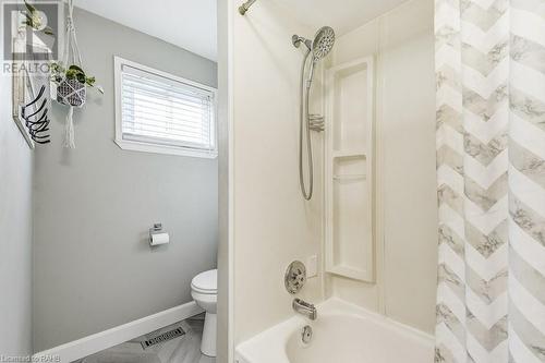 2438 Malcolm Crescent, Burlington, ON - Indoor Photo Showing Bathroom