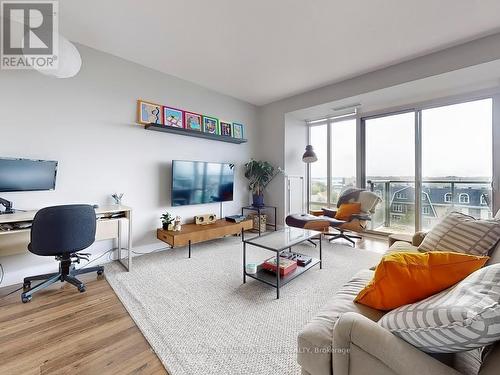 718 - 90 Stadium Road, Toronto, ON - Indoor Photo Showing Living Room