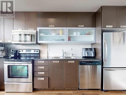 718 - 90 Stadium Road, Toronto, ON - Indoor Photo Showing Kitchen With Stainless Steel Kitchen With Double Sink