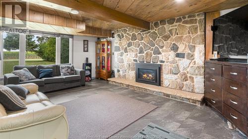 2070 Ferriss Road, Essex, ON - Indoor Photo Showing Living Room With Fireplace