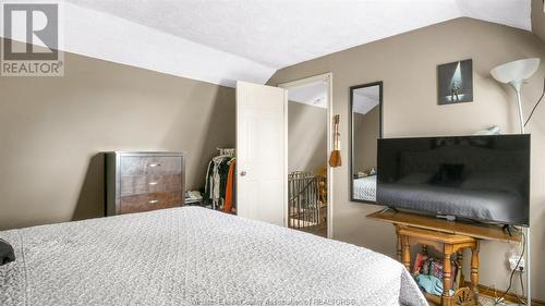 2070 Ferriss Road, Essex, ON - Indoor Photo Showing Bedroom