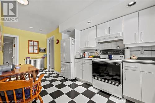 5024 Stamford Street, Niagara Falls, ON - Indoor Photo Showing Kitchen