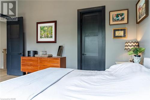 46 Jarvis Street, Brantford, ON - Indoor Photo Showing Bedroom