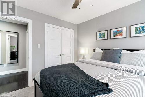 8 Pierre Trudeau Lane, Grimsby, ON - Indoor Photo Showing Bedroom