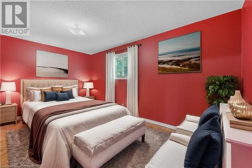 2 Mapleton Avenue, Barrie, ON - Indoor Photo Showing Bedroom