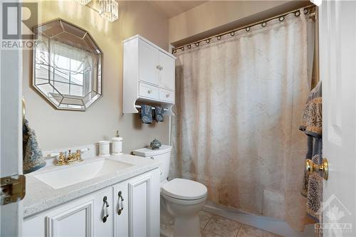 78 Hummingbird Crescent, Ottawa, ON - Indoor Photo Showing Bathroom