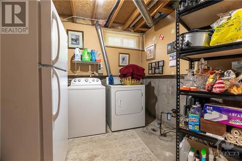 78 Hummingbird Crescent, Ottawa, ON - Indoor Photo Showing Laundry Room