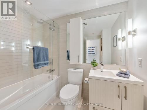 808 - 39 Sherbourne Street, Toronto, ON - Indoor Photo Showing Bathroom