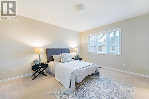 21 Kilmarnock Crescent, Whitby, ON - Indoor Photo Showing Bedroom