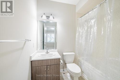 21 Kilmarnock Crescent, Whitby, ON - Indoor Photo Showing Bathroom