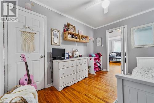 1007 Dunsmure Road, Hamilton, ON - Indoor Photo Showing Bedroom