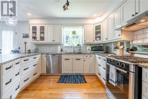 63 Forestgate Drive, Hamilton, ON - Indoor Photo Showing Kitchen With Stainless Steel Kitchen