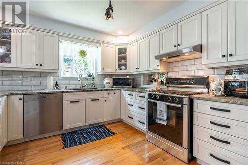 63 Forestgate Drive, Hamilton, ON - Indoor Photo Showing Kitchen