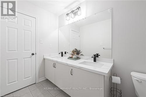 27 Menzies Street, Hamilton (Binbrook), ON - Indoor Photo Showing Bathroom