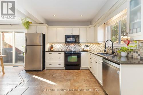 173 Garfield Avenue, London, ON - Indoor Photo Showing Kitchen With Upgraded Kitchen