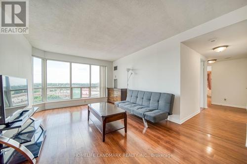 1009 - 18 Lee Centre Drive, Toronto (Woburn), ON - Indoor Photo Showing Living Room